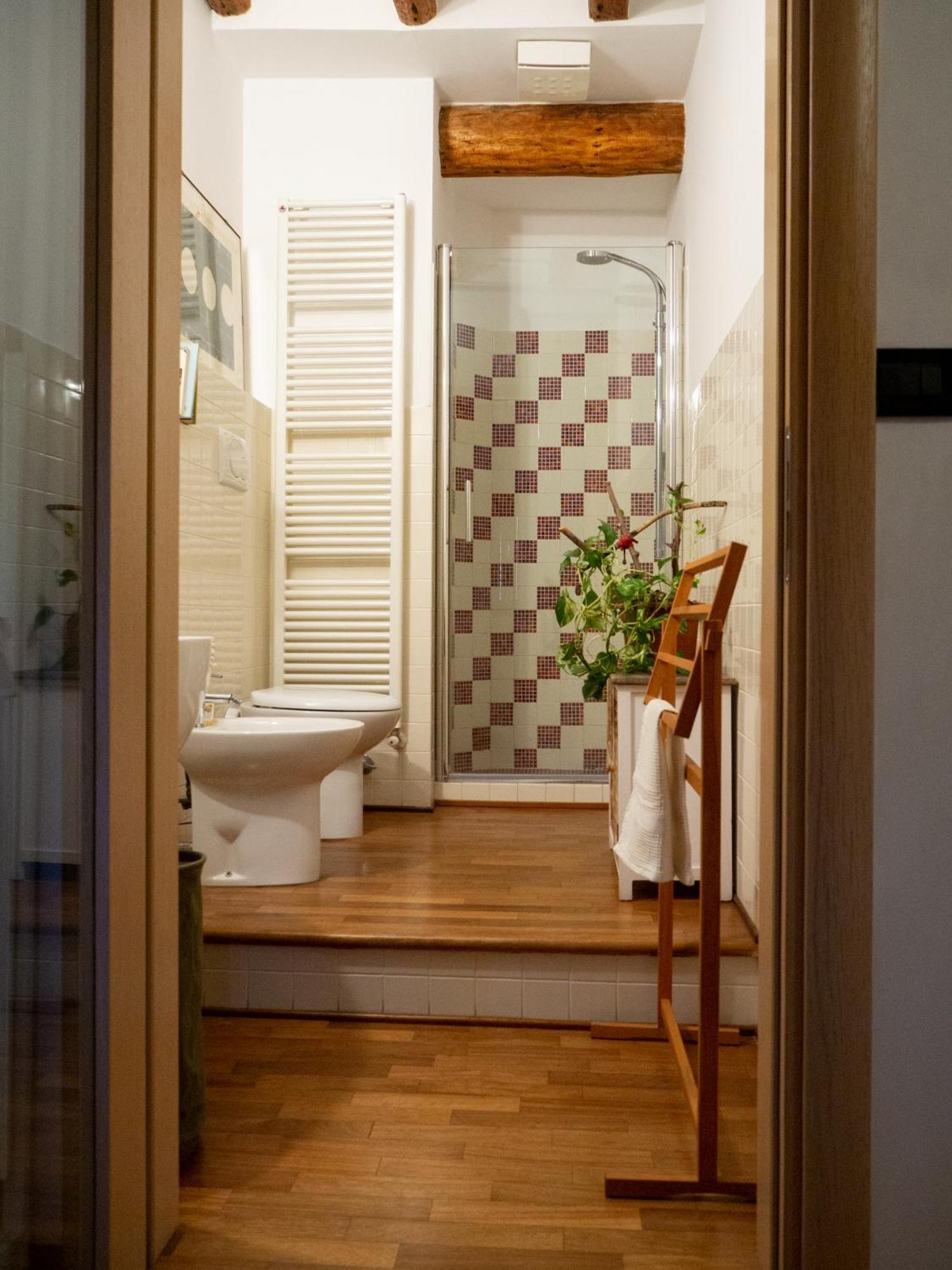 Monolocale Sui Tetti Di Bologna - Via Indipendenza Apartment Luaran gambar