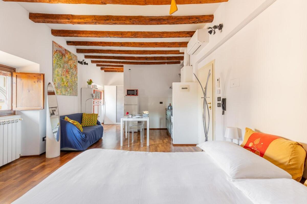 Monolocale Sui Tetti Di Bologna - Via Indipendenza Apartment Luaran gambar