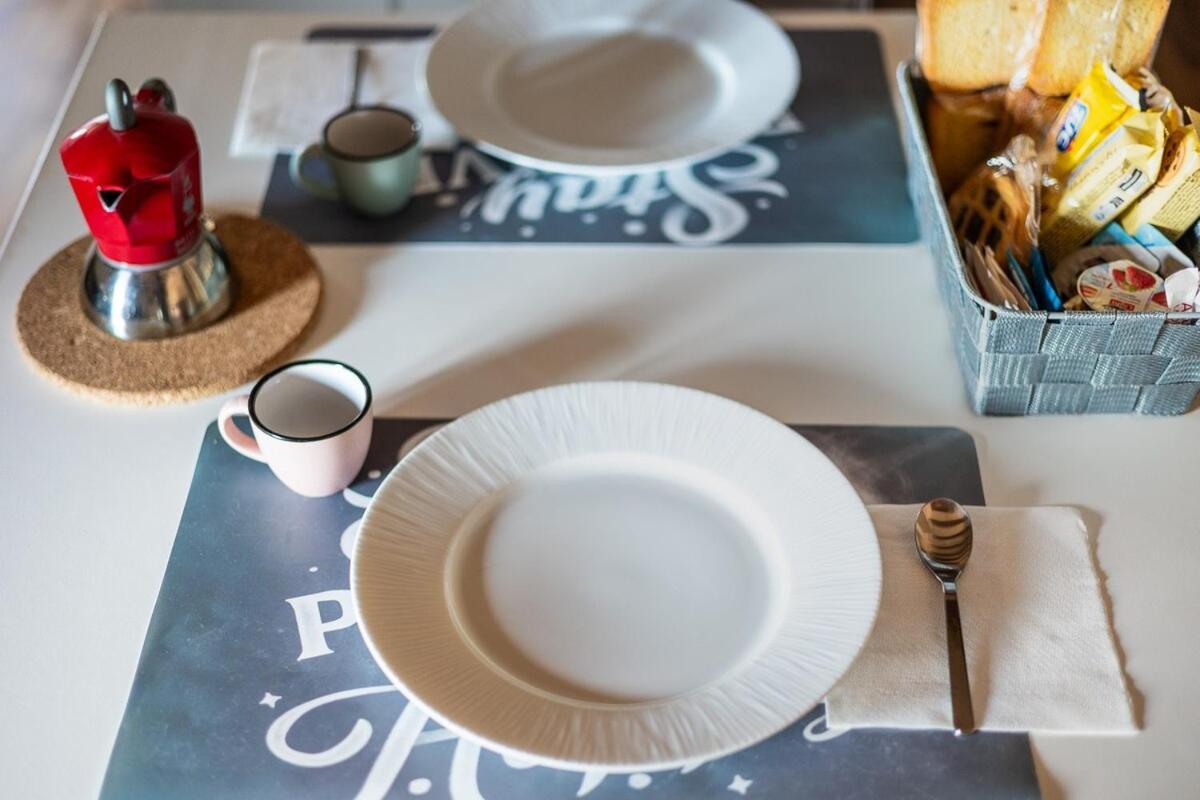 Monolocale Sui Tetti Di Bologna - Via Indipendenza Apartment Luaran gambar