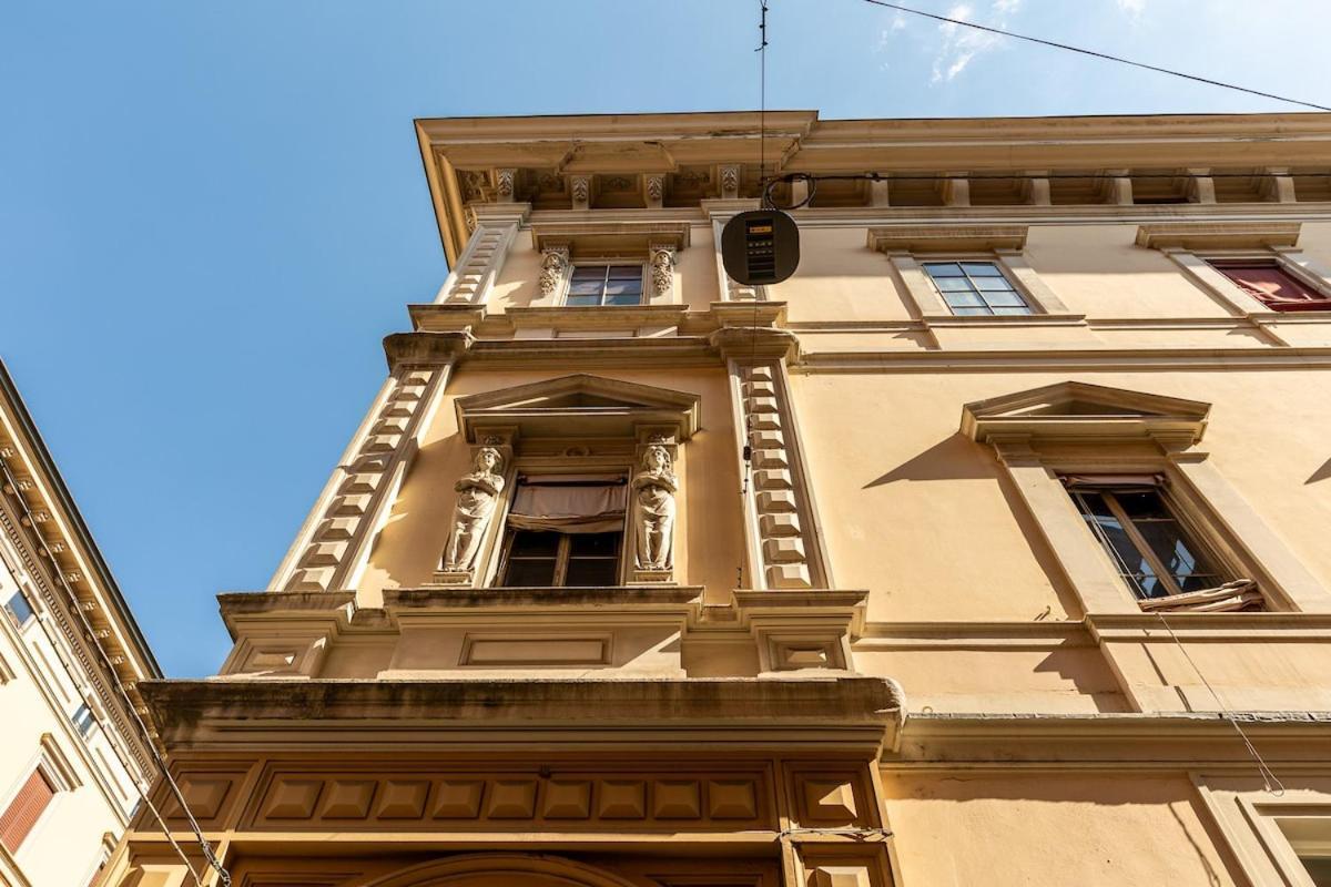 Monolocale Sui Tetti Di Bologna - Via Indipendenza Apartment Luaran gambar
