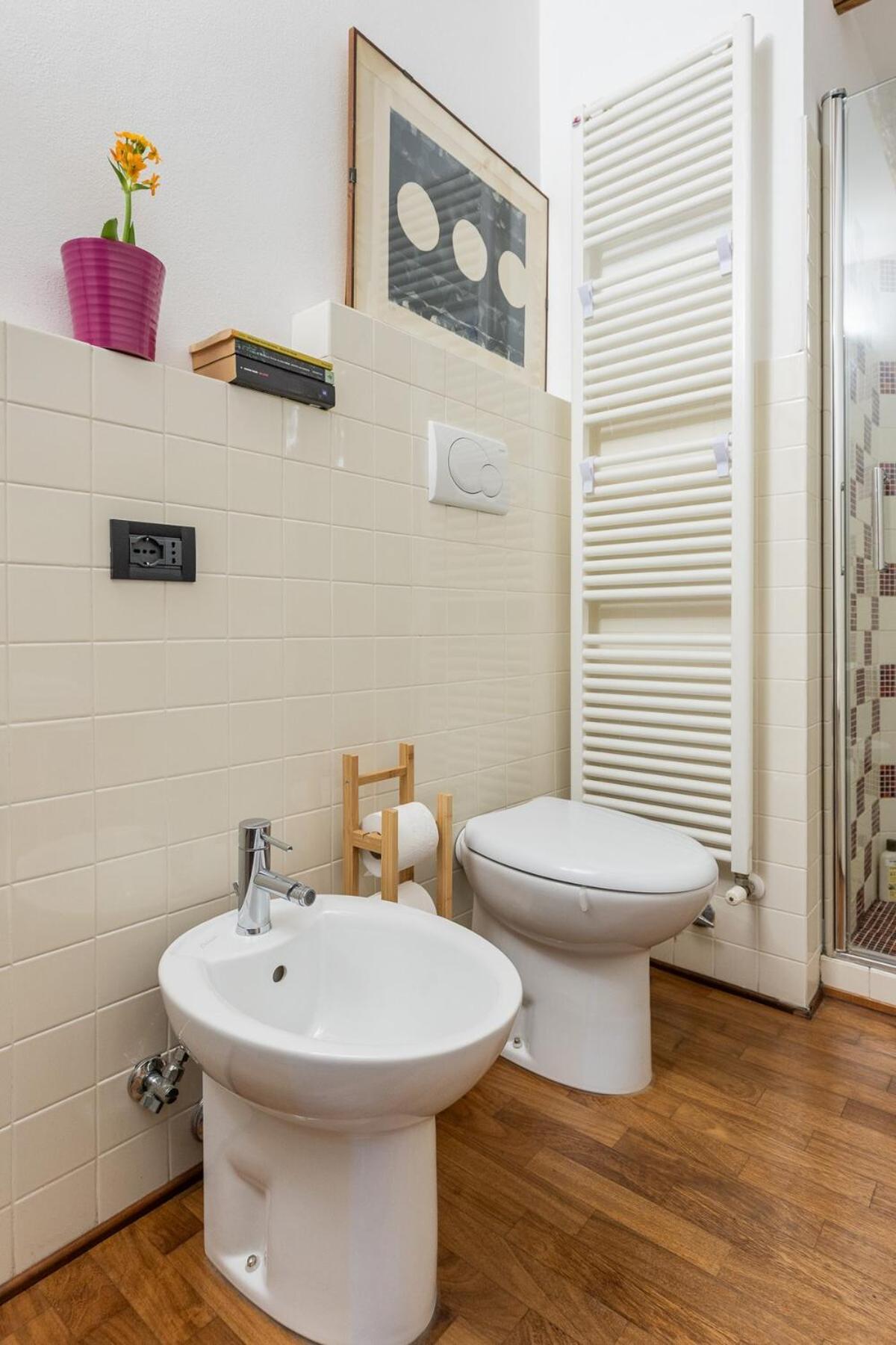 Monolocale Sui Tetti Di Bologna - Via Indipendenza Apartment Luaran gambar