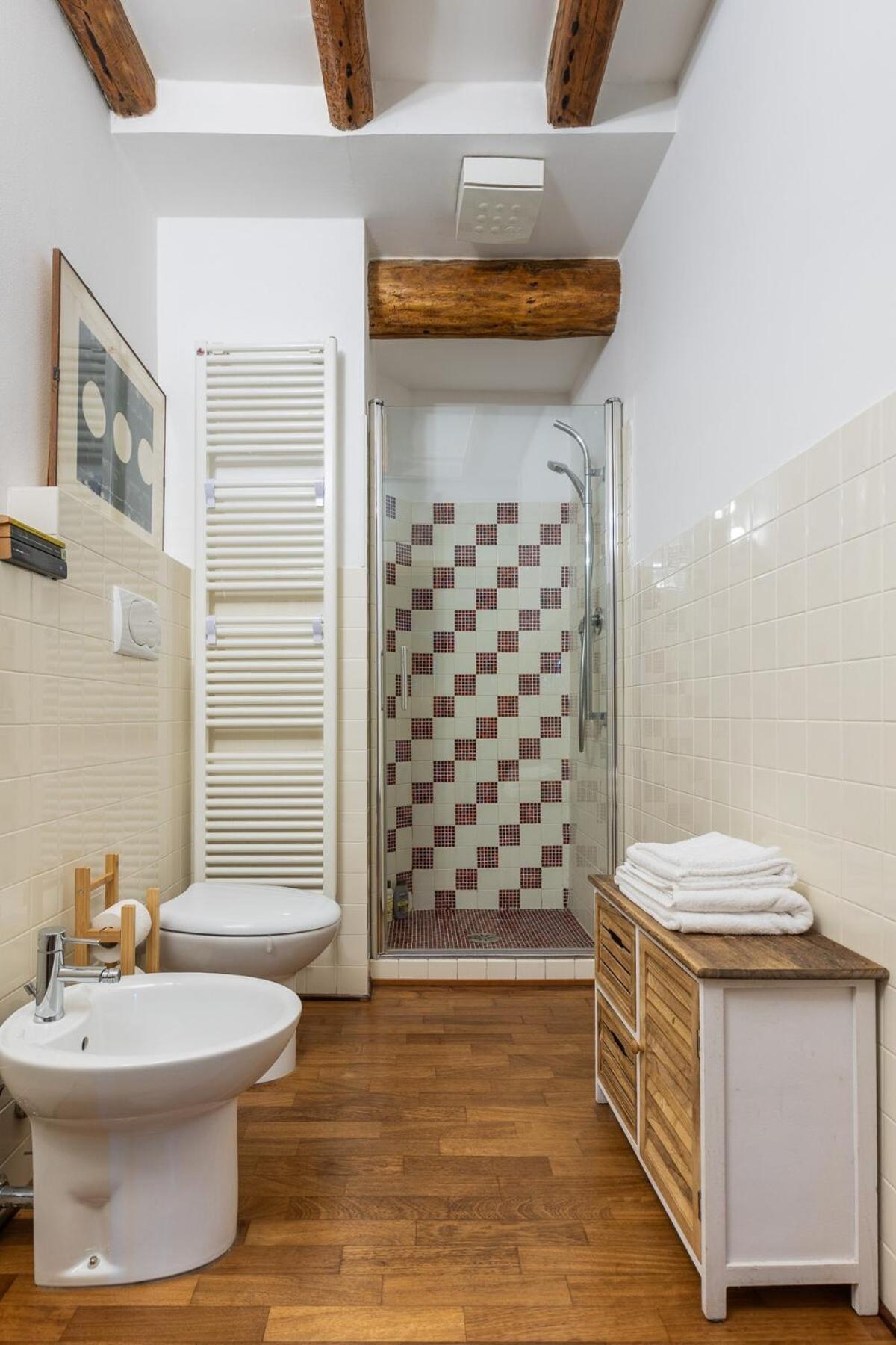 Monolocale Sui Tetti Di Bologna - Via Indipendenza Apartment Luaran gambar